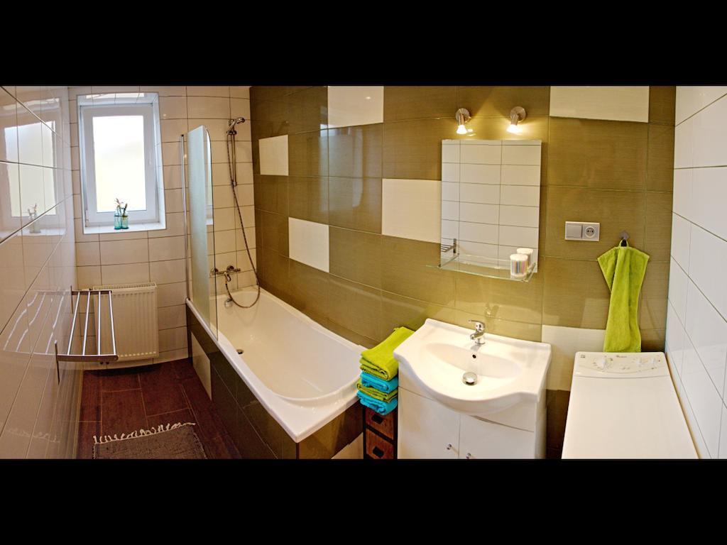 Pod Sychrovem Apartamento
