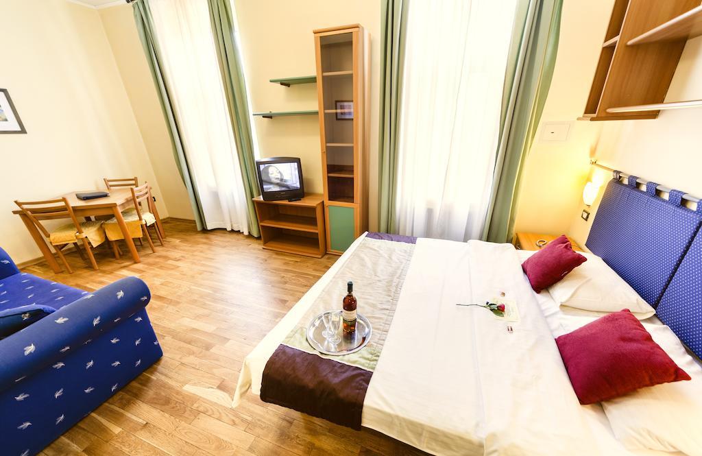 Hotel La Madeleine 3*