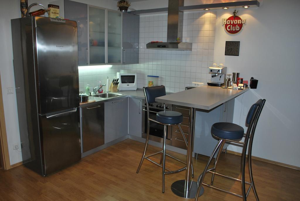 Apartment Chotesovska With Parking Place Prague