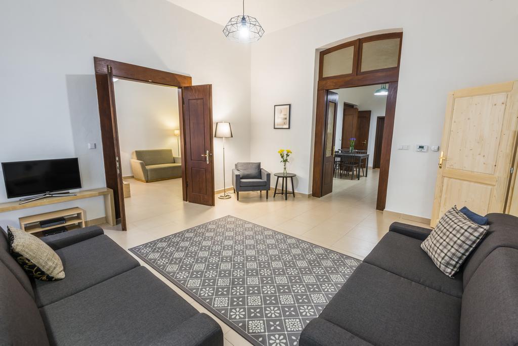 Apartment Bohemia Centre *