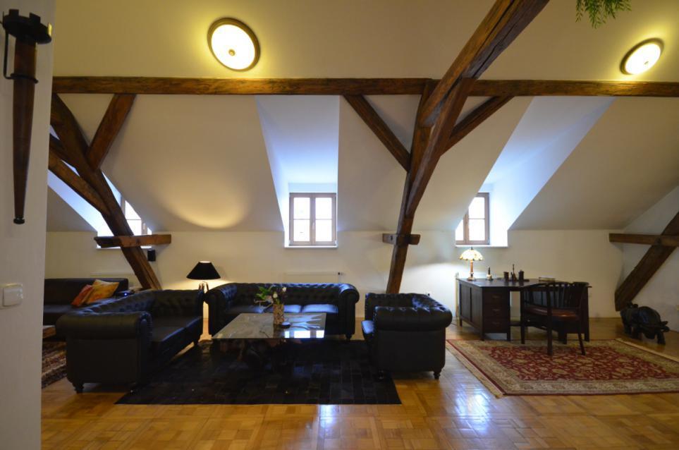 Attic Hastalska