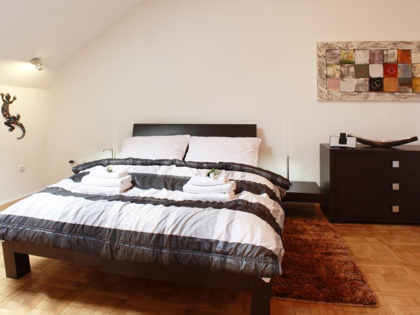 Apartment Attic Hastalska *