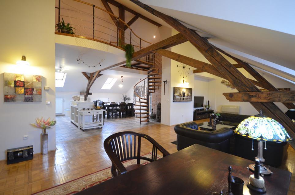 Apartment Attic Hastalska *
