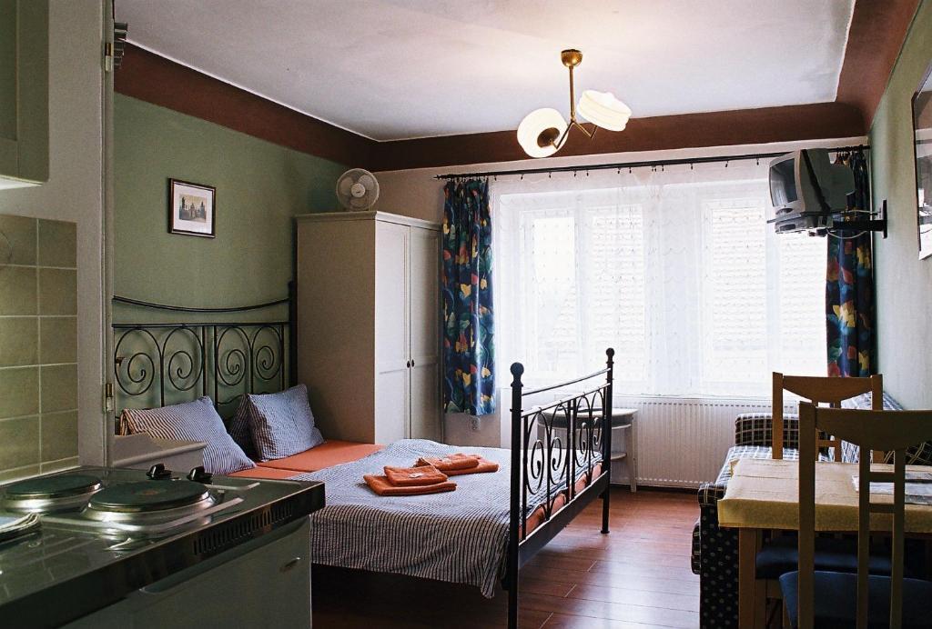 Bed & Breakfast U Zlateho Konicka / The Golden Horse House