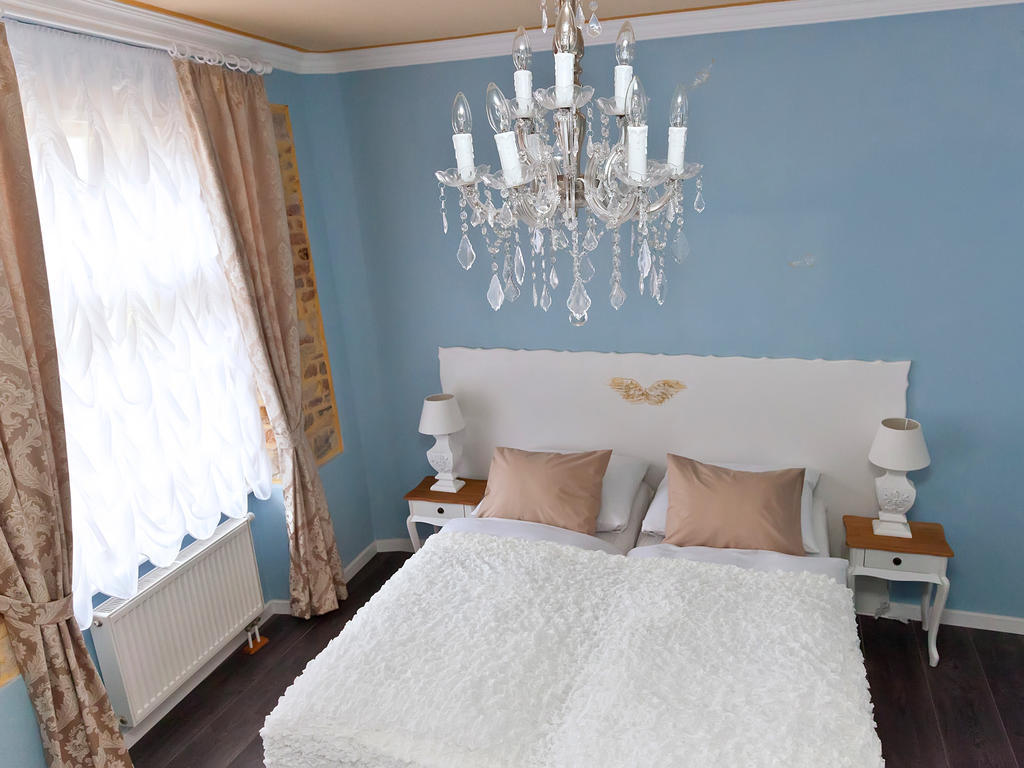 Aparthotel Cathedral 4*