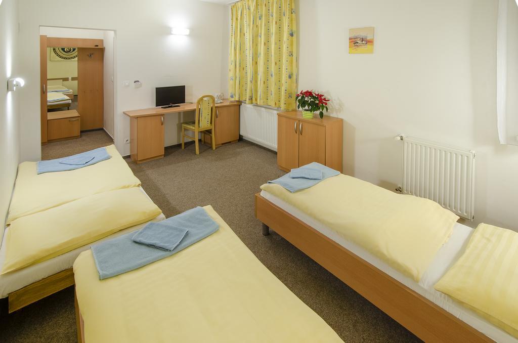 Hotel Imos