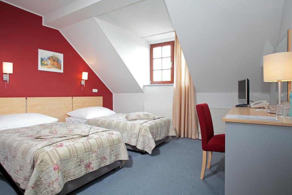 Otel Chvalska Tvrz