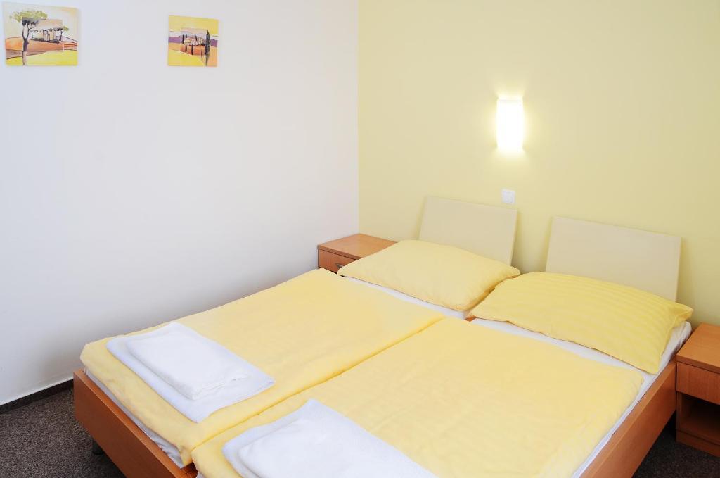 Imos Hotel 3*