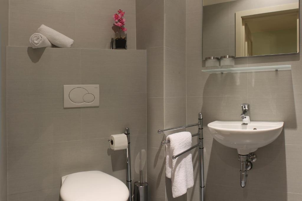 The Bridge Hotel 2*