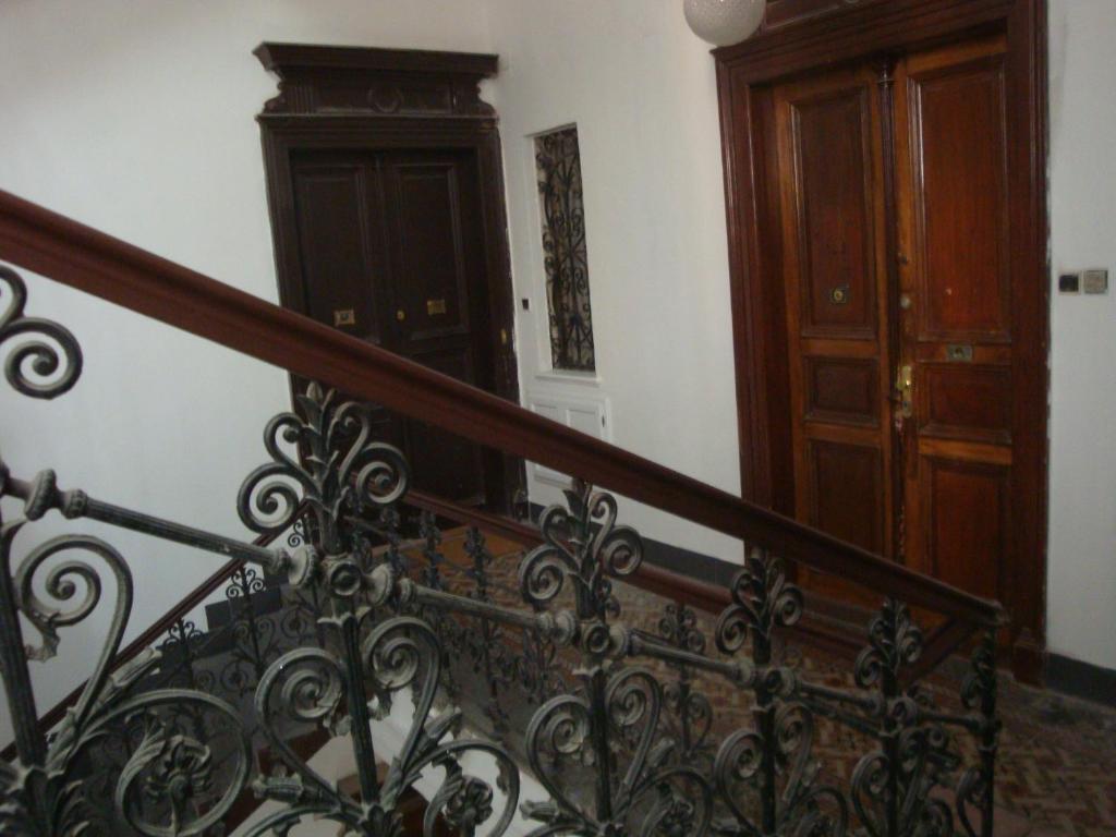 Gallery *