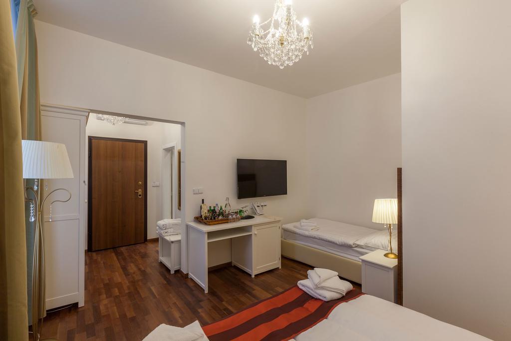 Hotel Little King U Malvaze