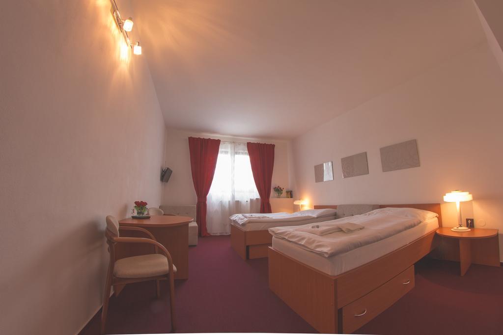 Hotel Wolf Prague