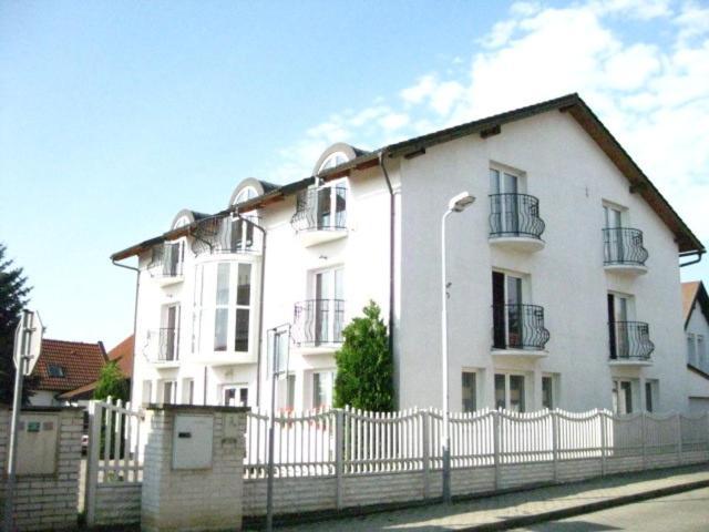 Ariane 3* Praga
