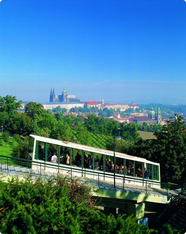 Nebozizek A Restaurant Prague