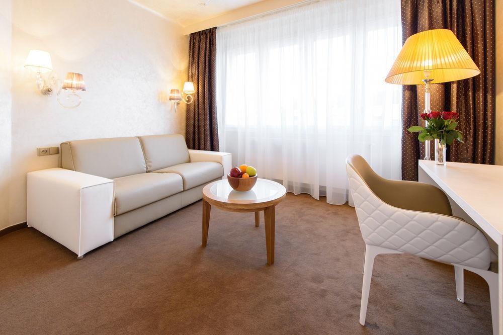 Otel Mysterius Carnival Prag