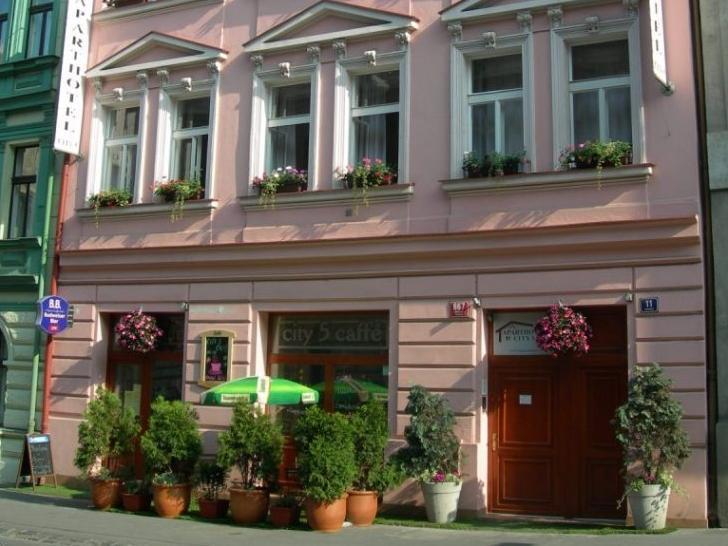 5 Aparthotel