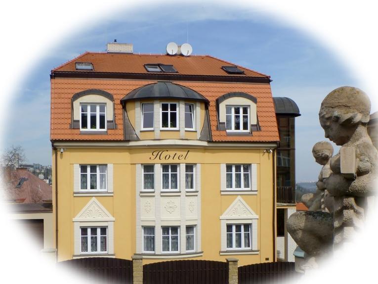 Garni Rambousek 3* Prague