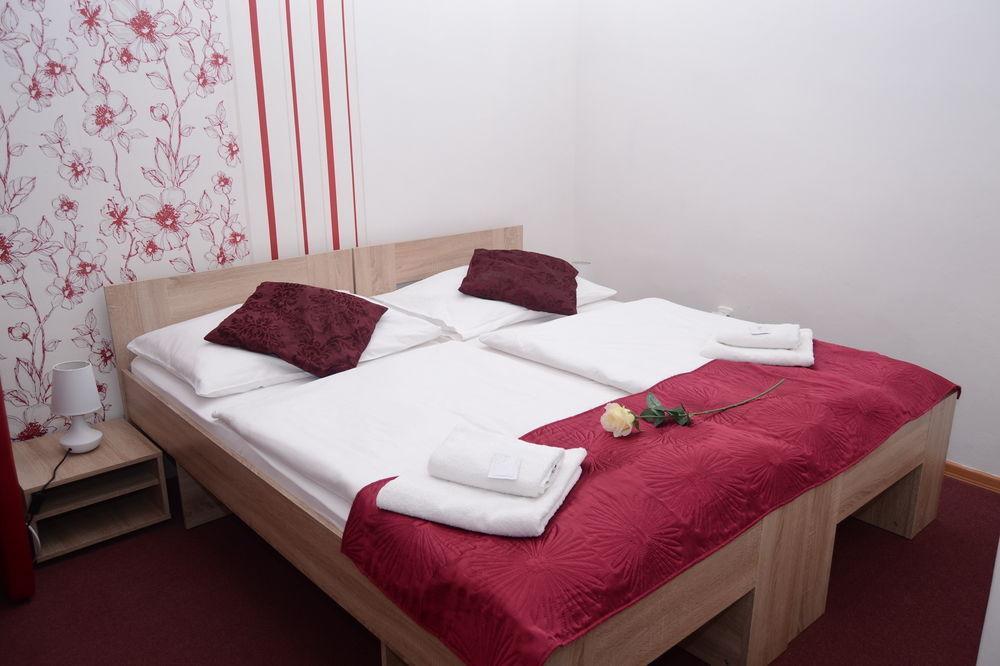 Venezia 3* Prague