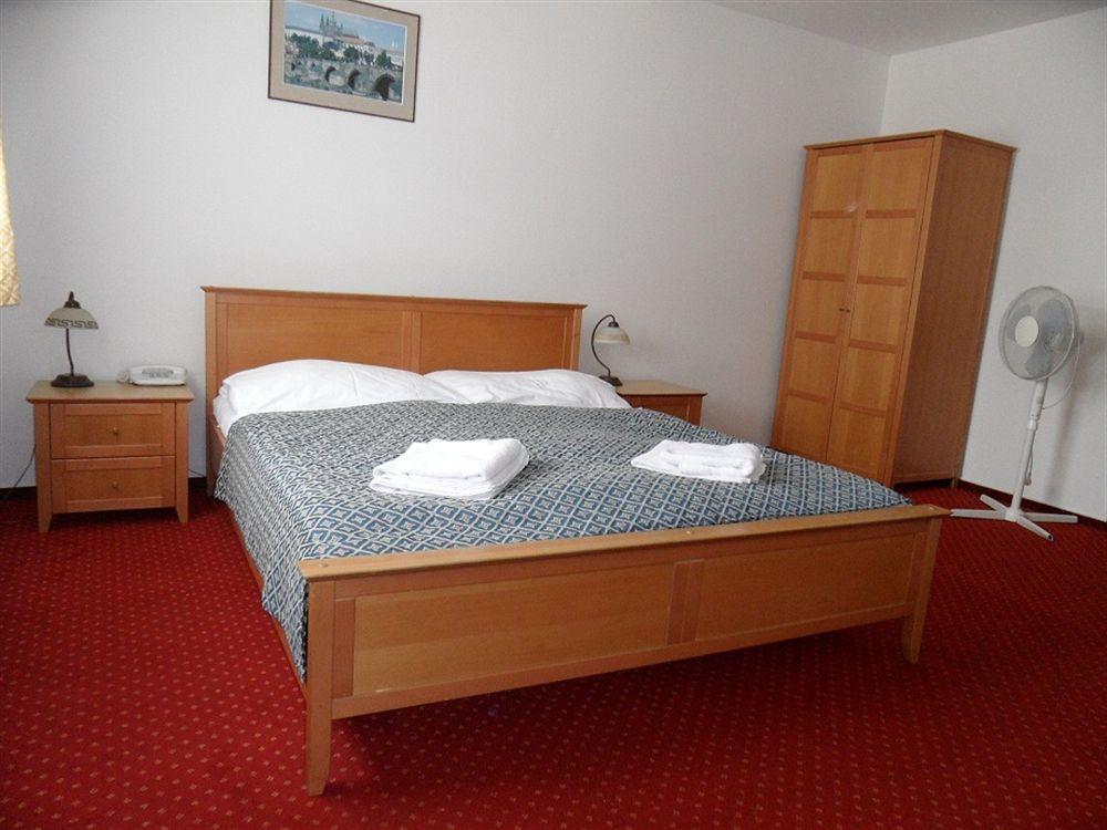 Atos Hotel