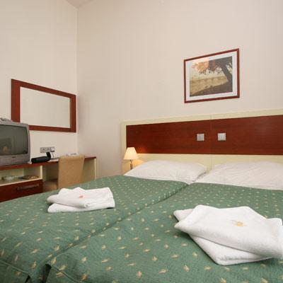Atos Hotel 3*