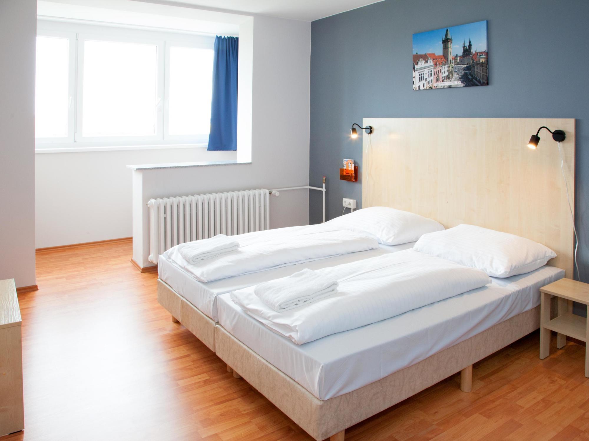 A&o Metro Strizkov Hostel *