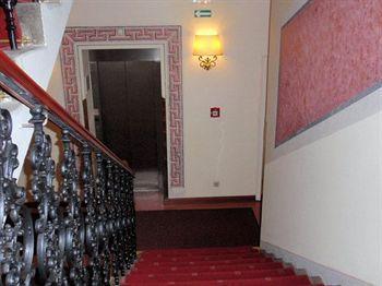Tivoli Otel 3*