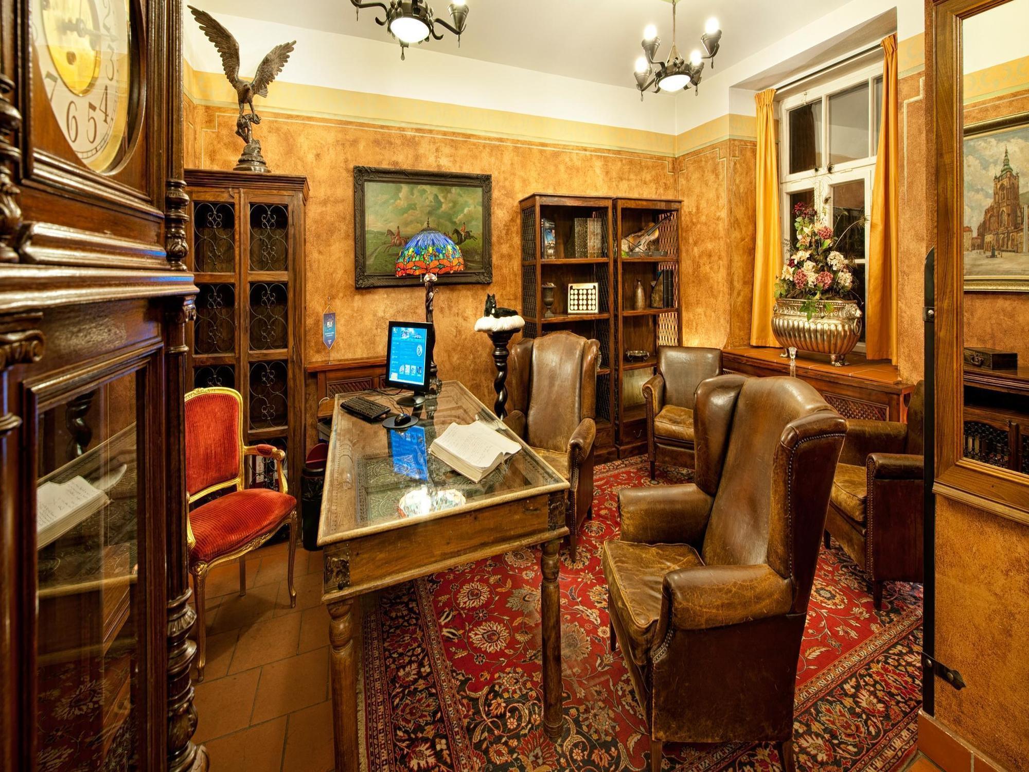 Ea Jeleni Dvur Castle Hotel