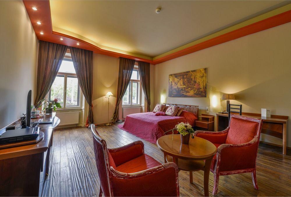 Schwaiger 4*