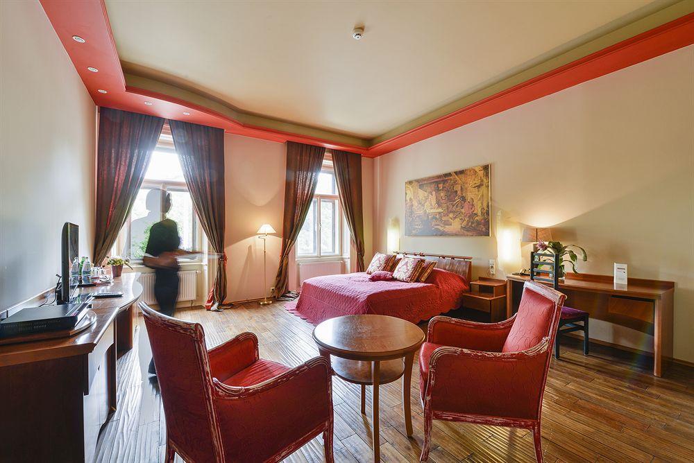 Schwaiger 4*