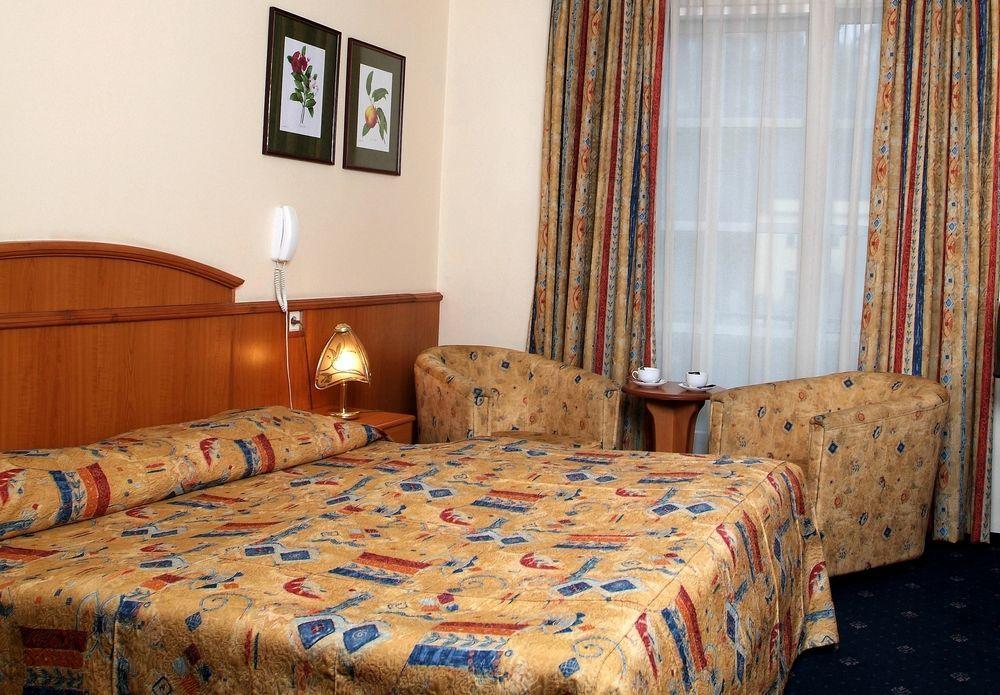 Kavalir Hotel