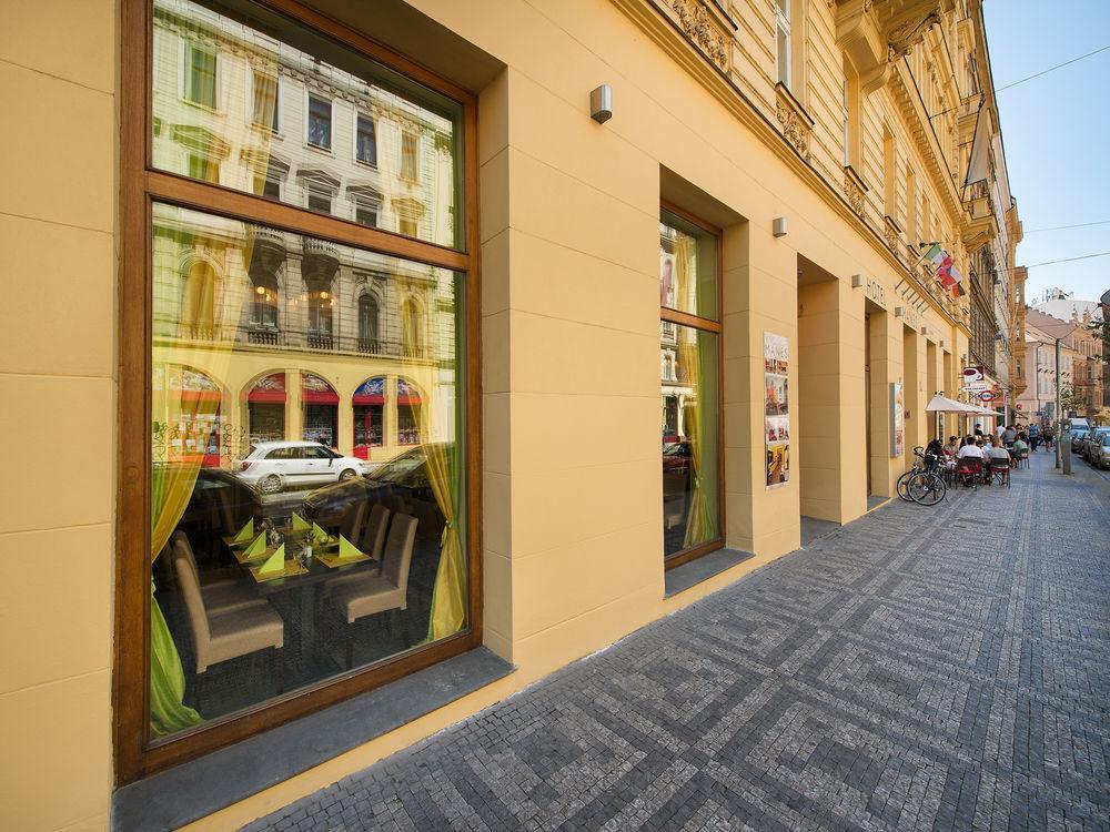 Ea Tosca Hotel