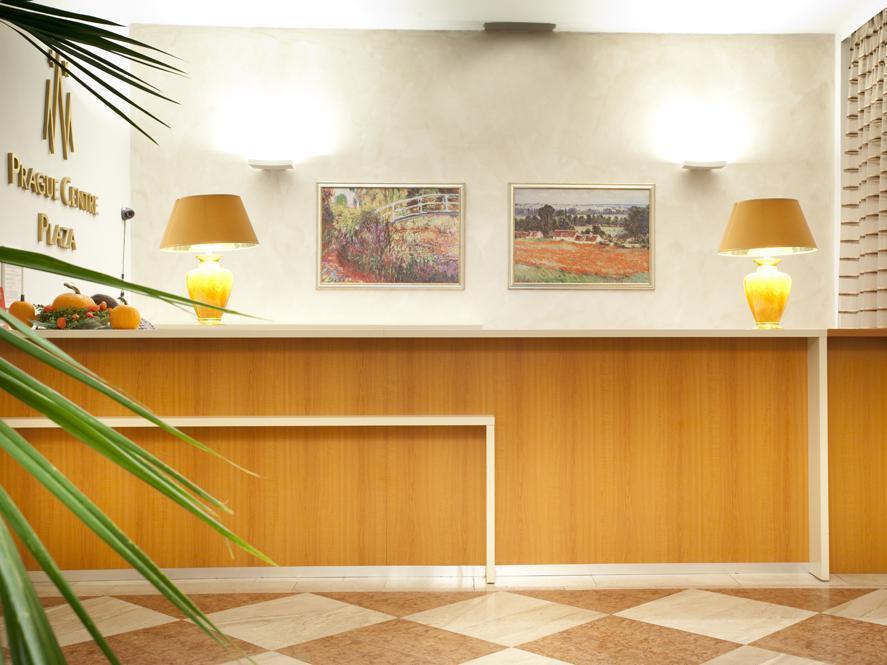 Centre Plaza Hotel 3*