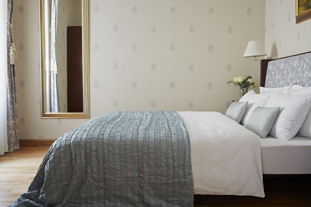 Almandine 4* Praga
