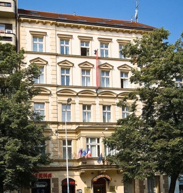 Tyl Hotel