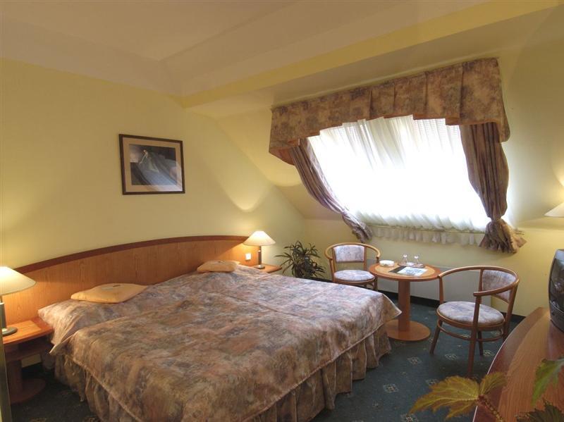 Otel Selsky Dvur - Bohemian Village Courtyard 4*