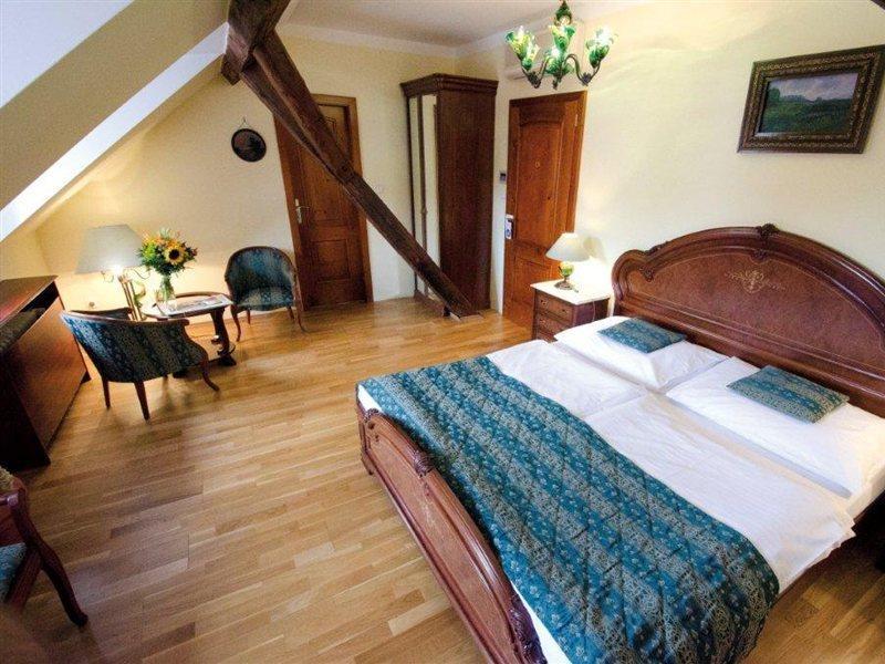 Hotel Metamorphis