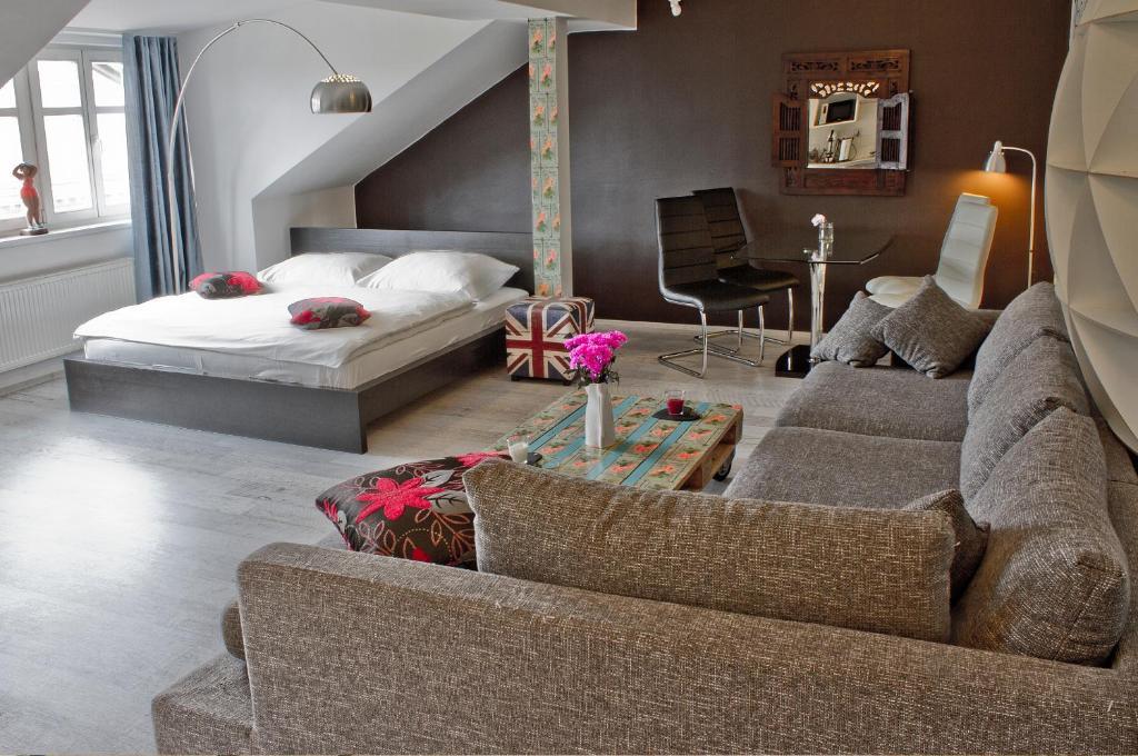 Royal Court Legerova Hotel 3*