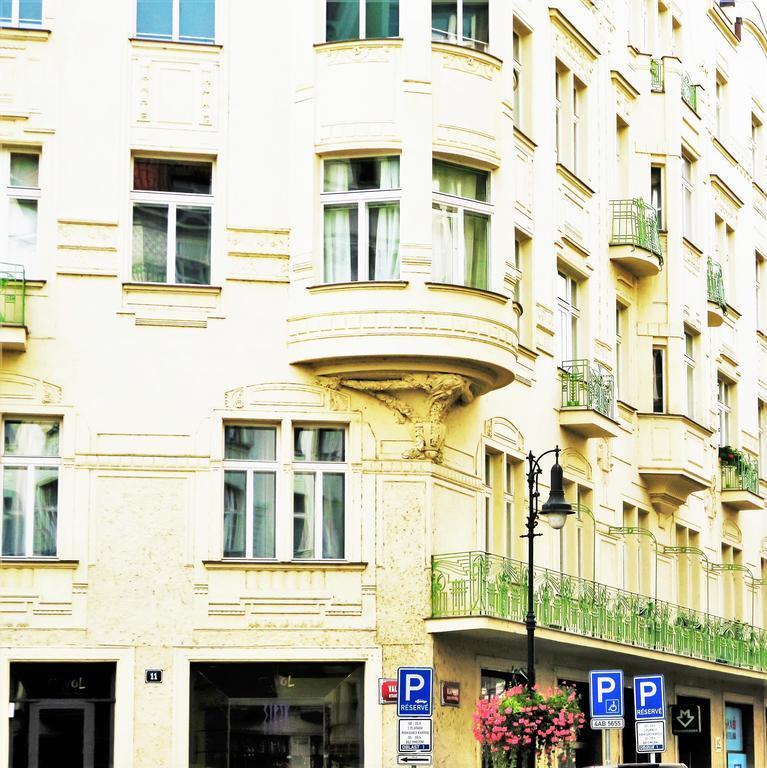 Apartment Old Town Square Superior - Valentin *