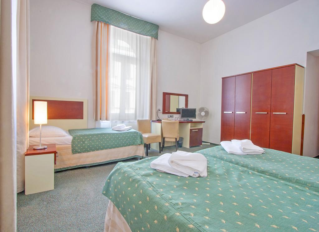 Hotel Atos