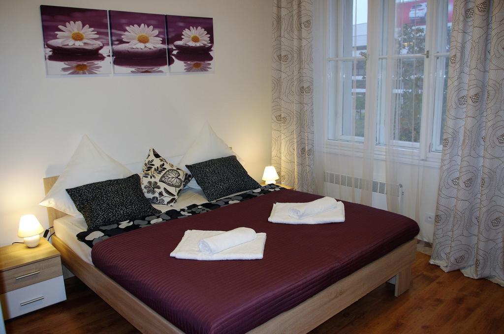 Apartment Spacious View Prague