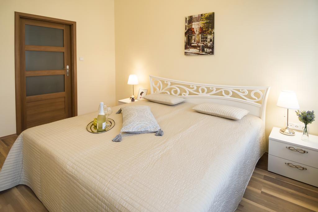 Za Poricskou Branou Apartamento