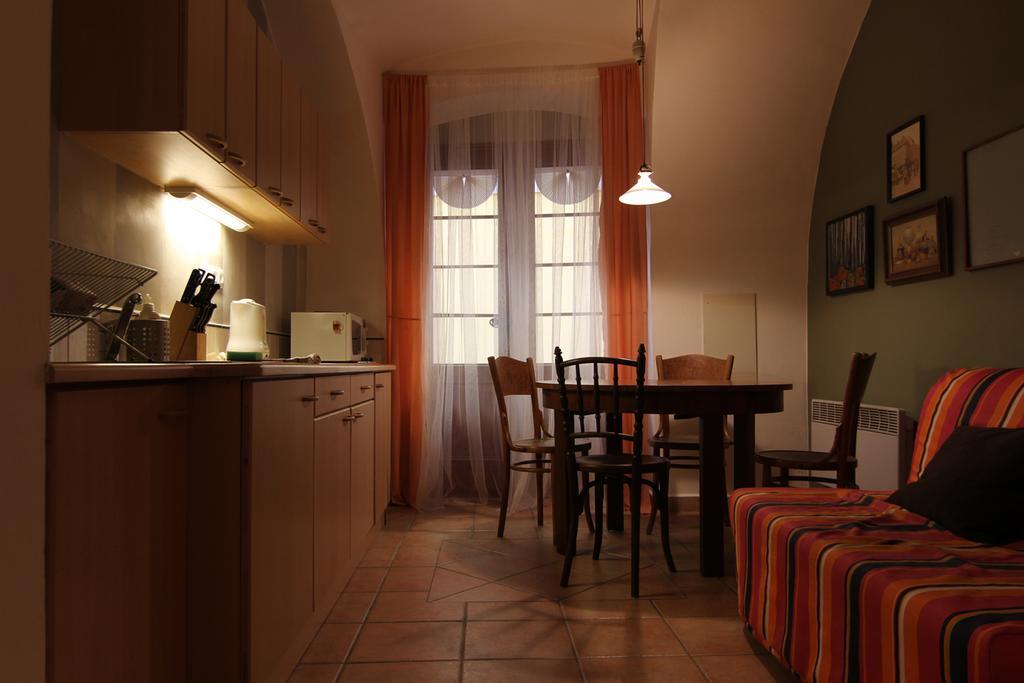 Vlasska House At The 3 Swallows Apartment *