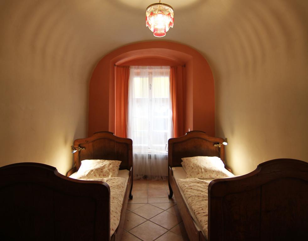 Vlasska House At The 3 Swallows Apartment *