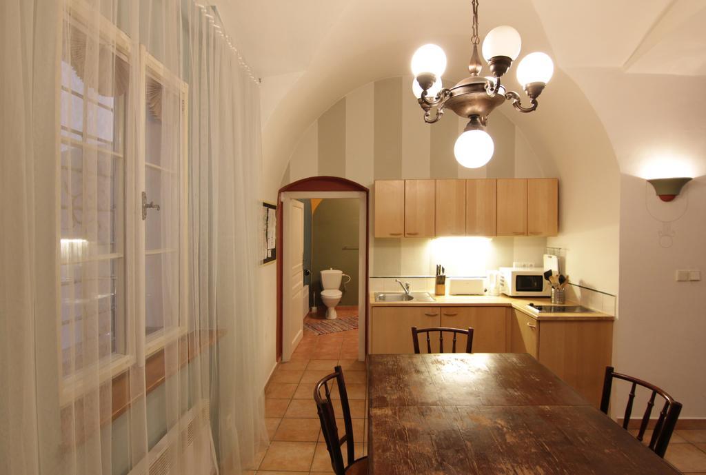 Apartment Vlasska House At The 3 Swallows