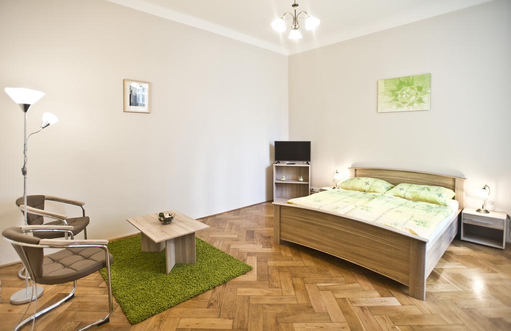 Charles Iv Apartment *