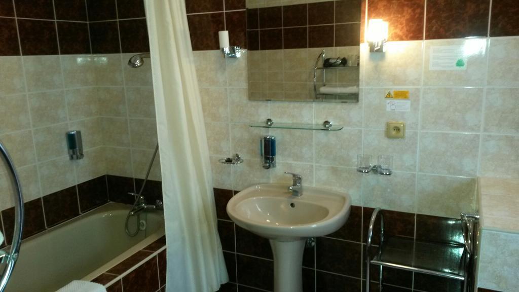 Lucie Guest house