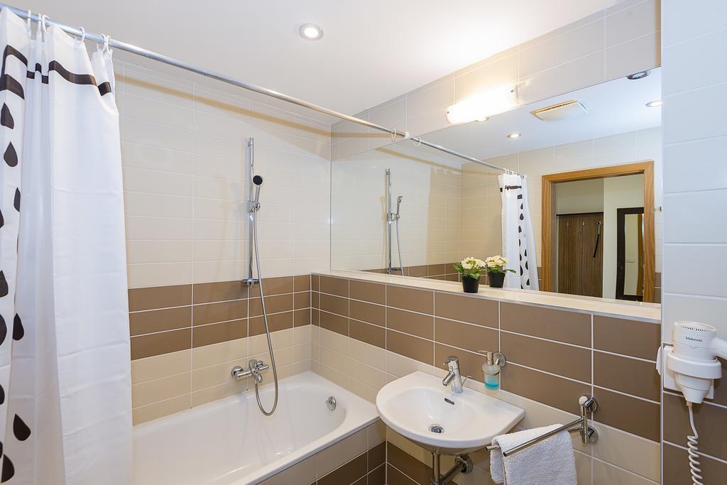 Angel Aparthotel 3*