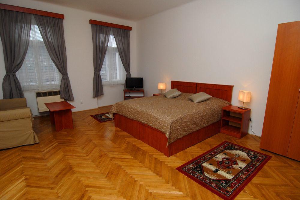 Akat Prag