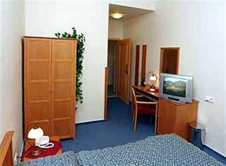 Atos 3* Prague