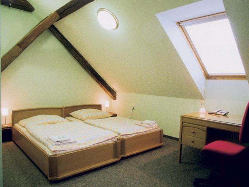Adler 4* Prag